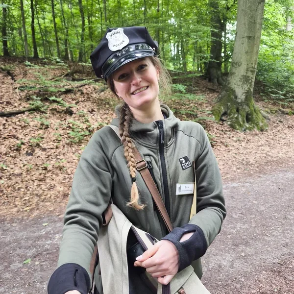 Leitende Inspektorin der Krimitour mit Hund